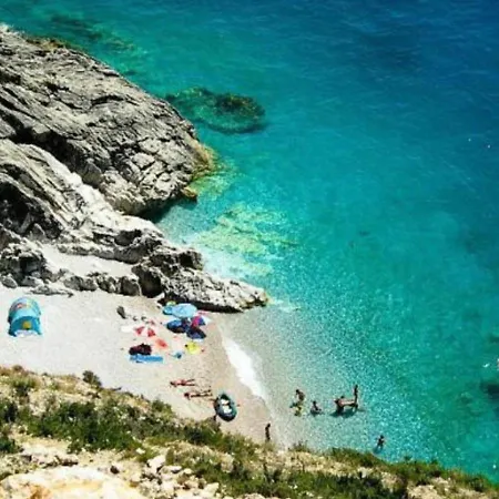 Illyrian Paradise Daire Ksamil